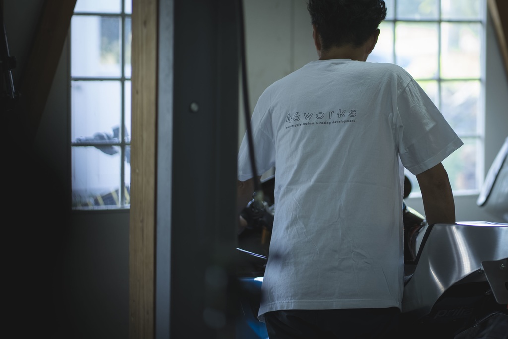 46works 2025 ロゴ T-shirt