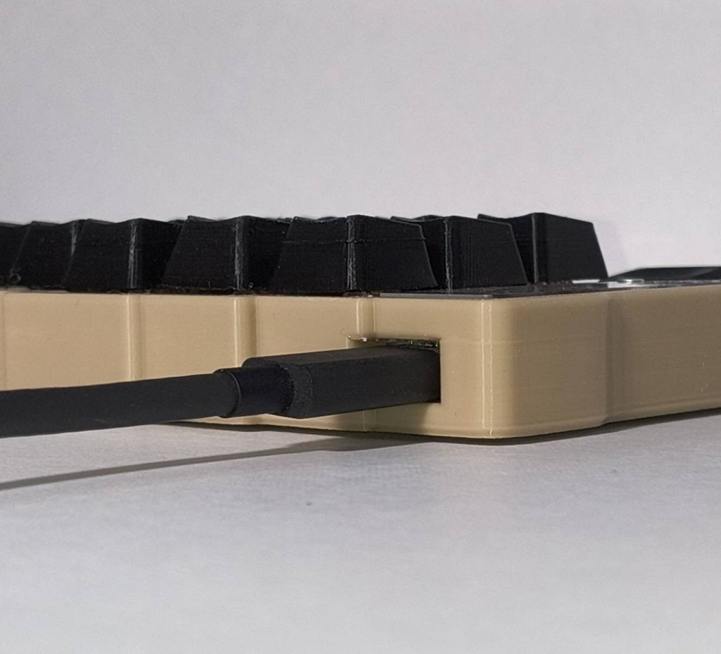 【フルセット】Keyball39 オリジナルケース トラックボールの位置調整可能 トラックボールケース・スチールプレート付き スチールプレートでテンティング可能