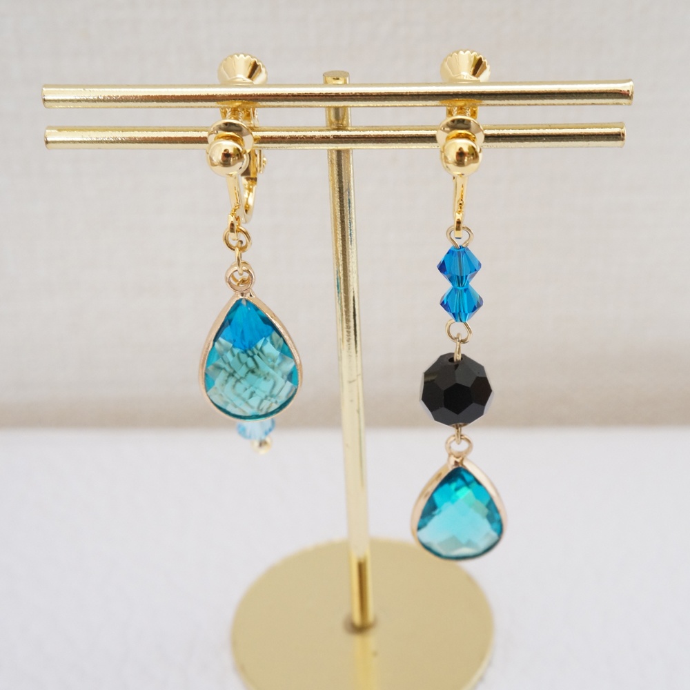 ツイステ*イグニハイドイメージ*アシメピアス/イヤリング