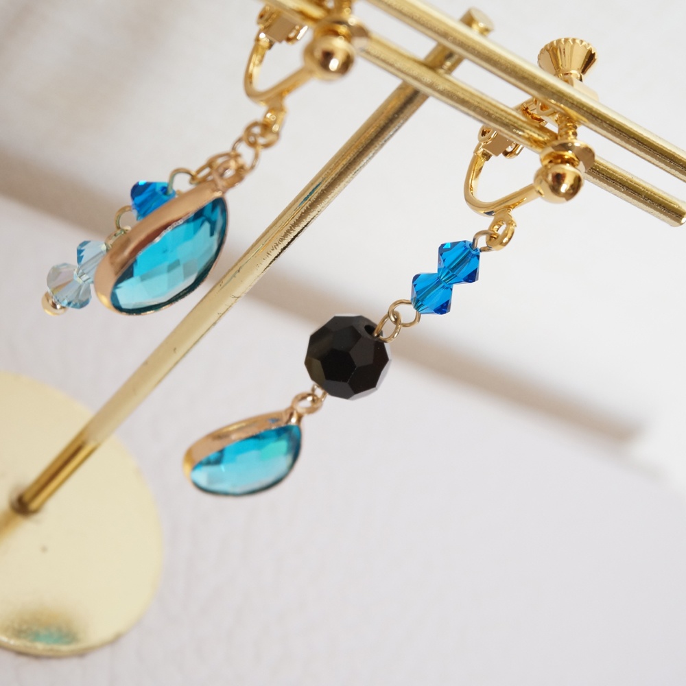 ツイステ*イグニハイドイメージ*アシメピアス/イヤリング