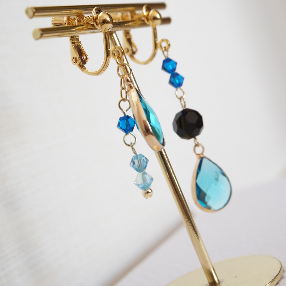 ツイステ*イグニハイドイメージ*アシメピアス/イヤリング