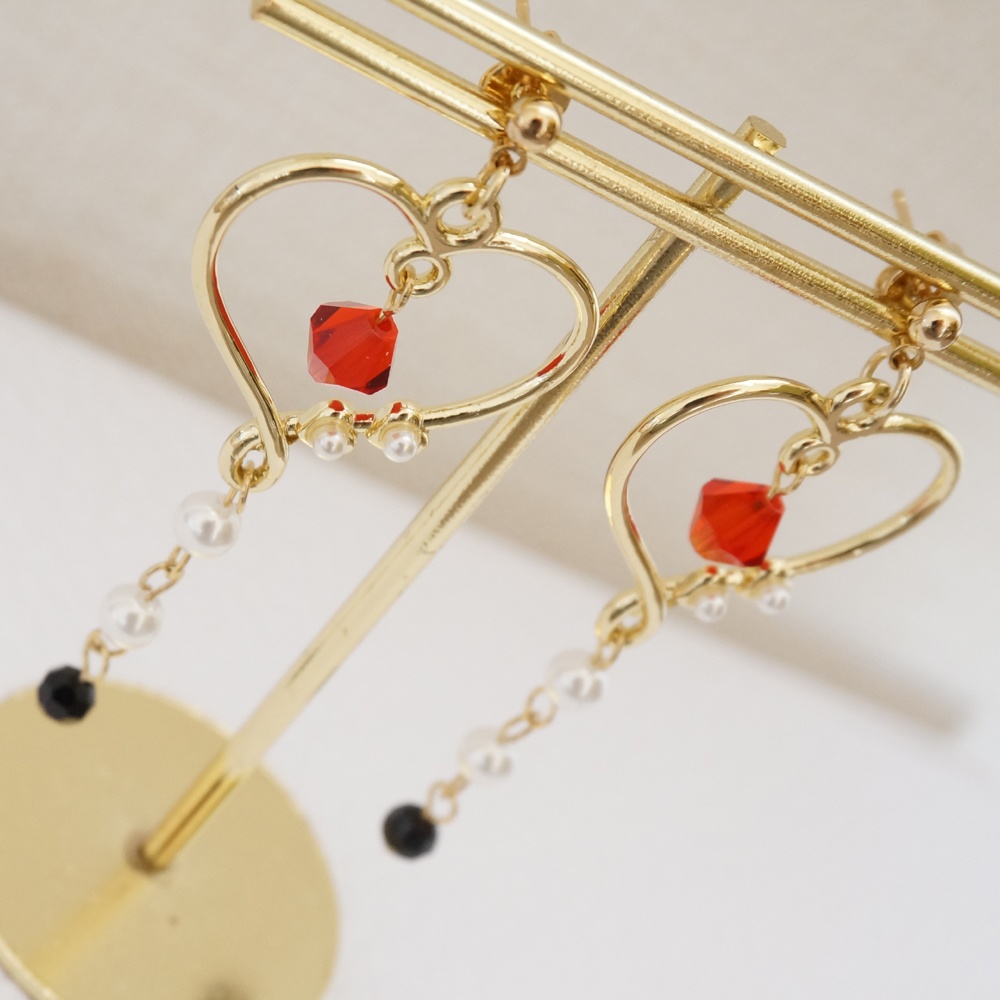ツイステ*ハーツラビュル ハートピアス/イヤリング