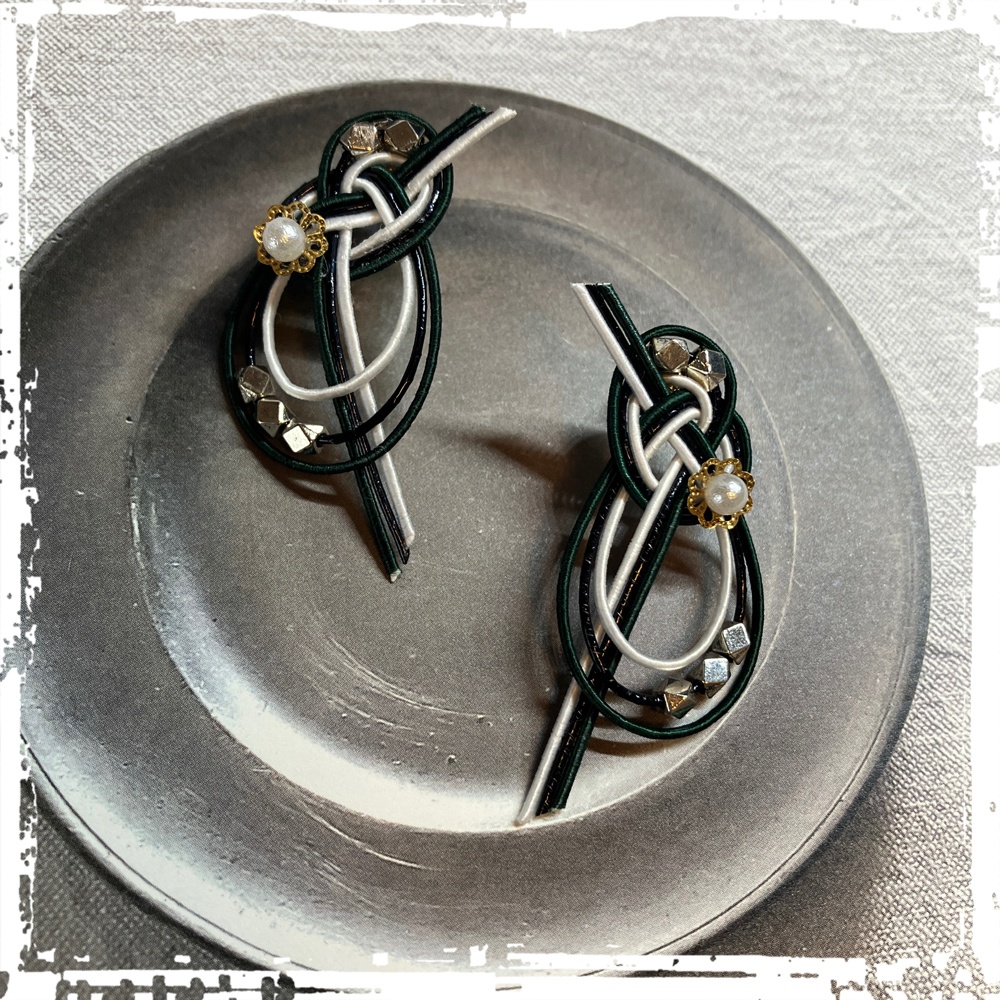 【忍たま】六年生イメージカラー 水引きピアス/イヤリング