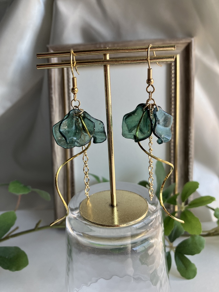 【忍たま】先生/ドクタケカラー 花びらゆらりんピアス