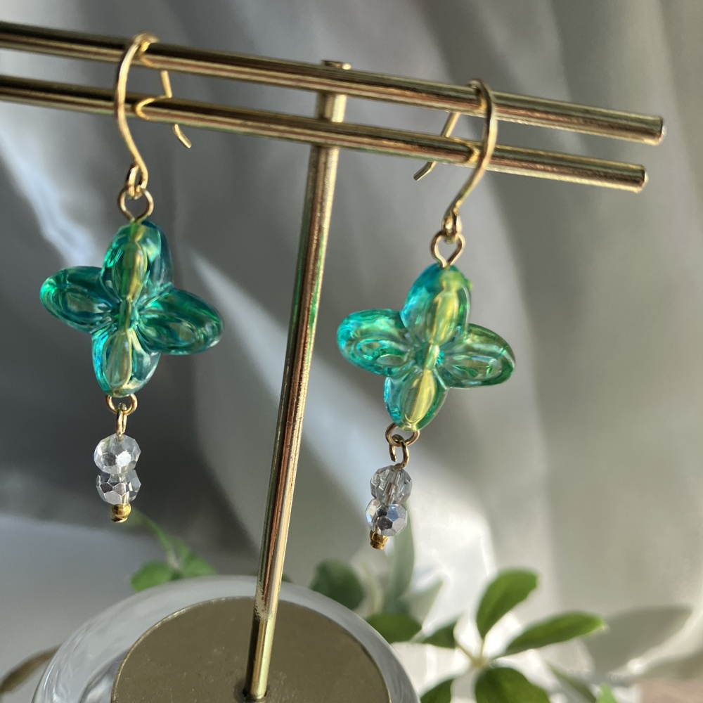 【忍たま】四花弁シンプルピアス【4年・6年】