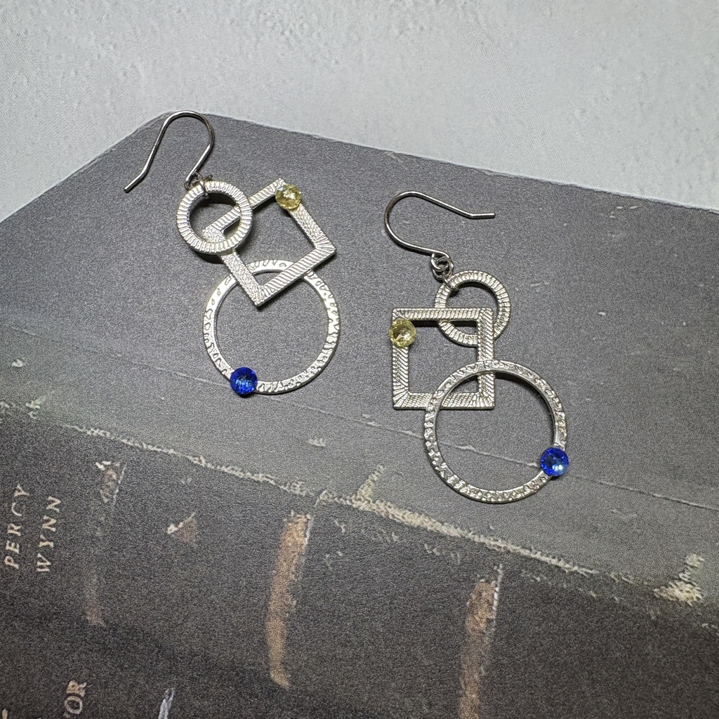 ○☐ピアス/イヤリング