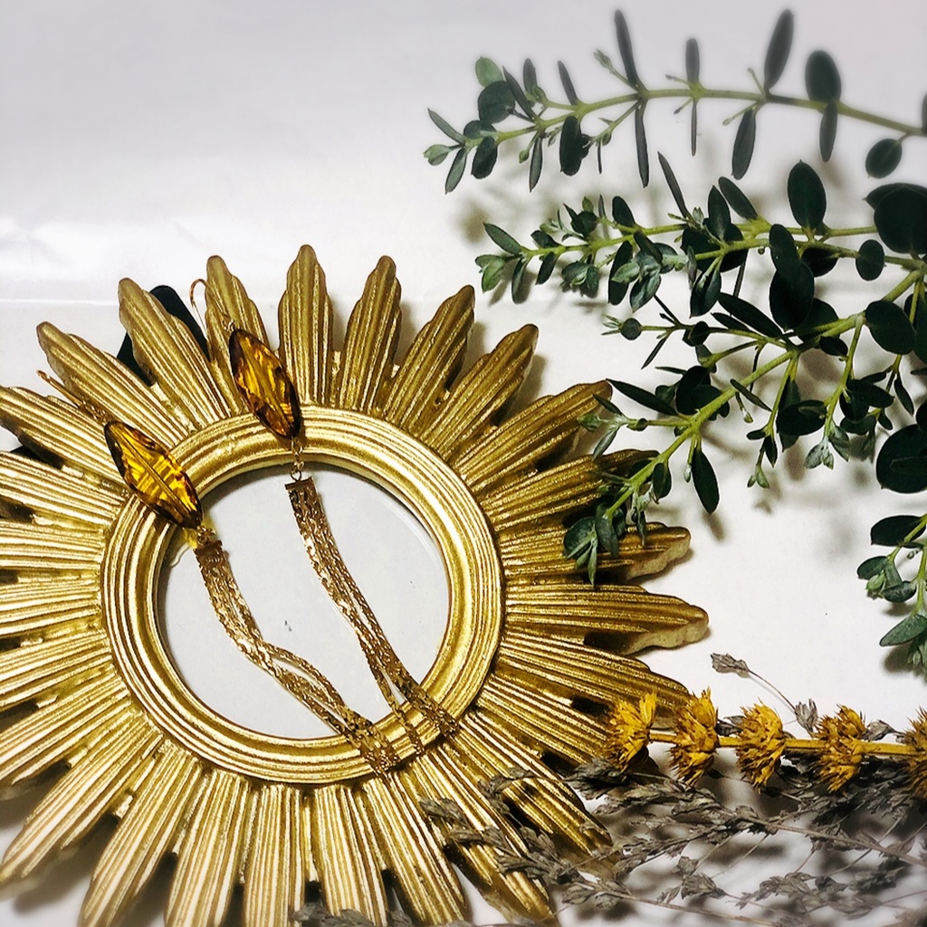 瓦落✴︎キャラクターイメージピアス イヤリング