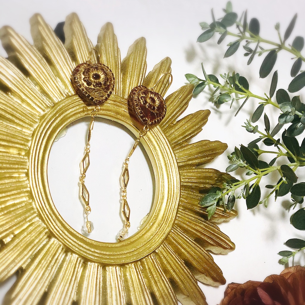 心臓に宿す者✴︎キャラクターイメージピアス イヤリング