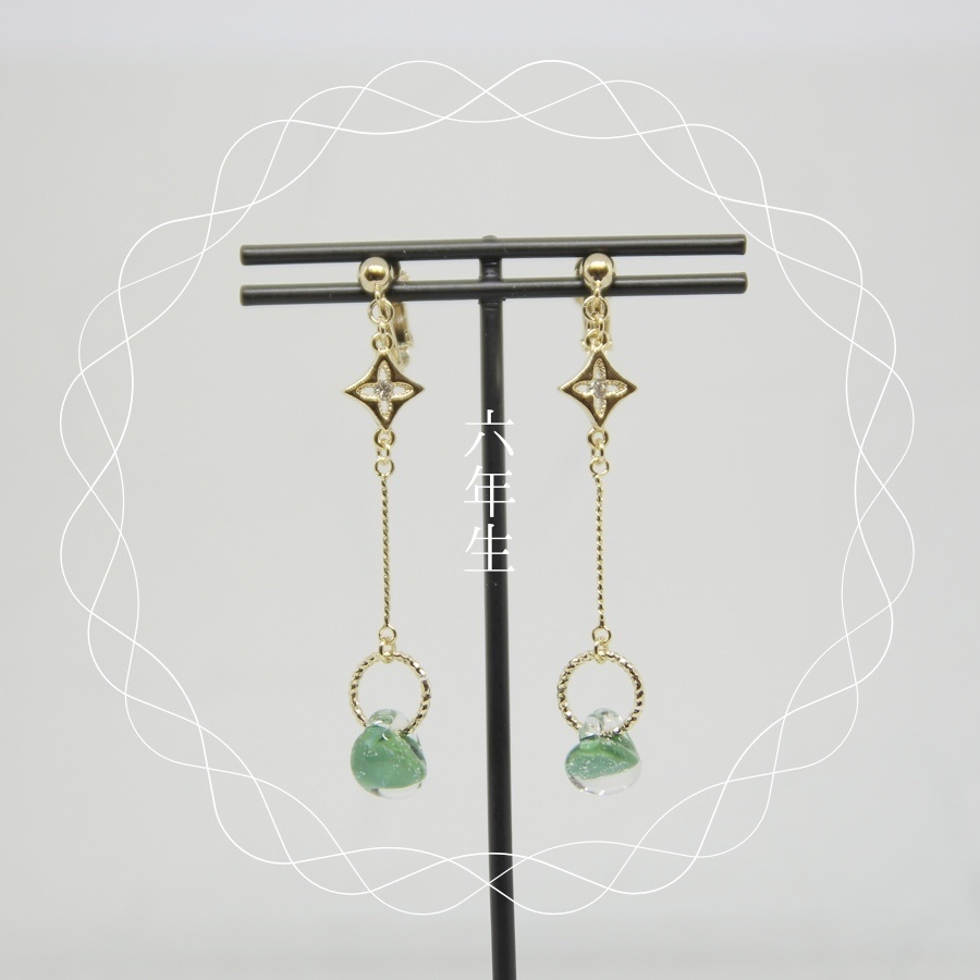 【忍たま】学年カラー ガラスビーズイヤリング