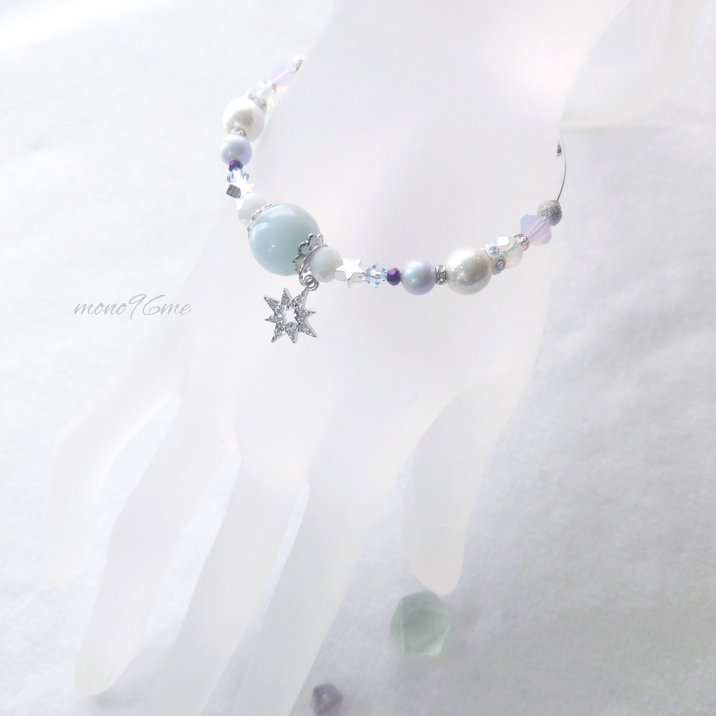 花緑青のワイヤーブレスレット★バングル★クリスタルチャーム付