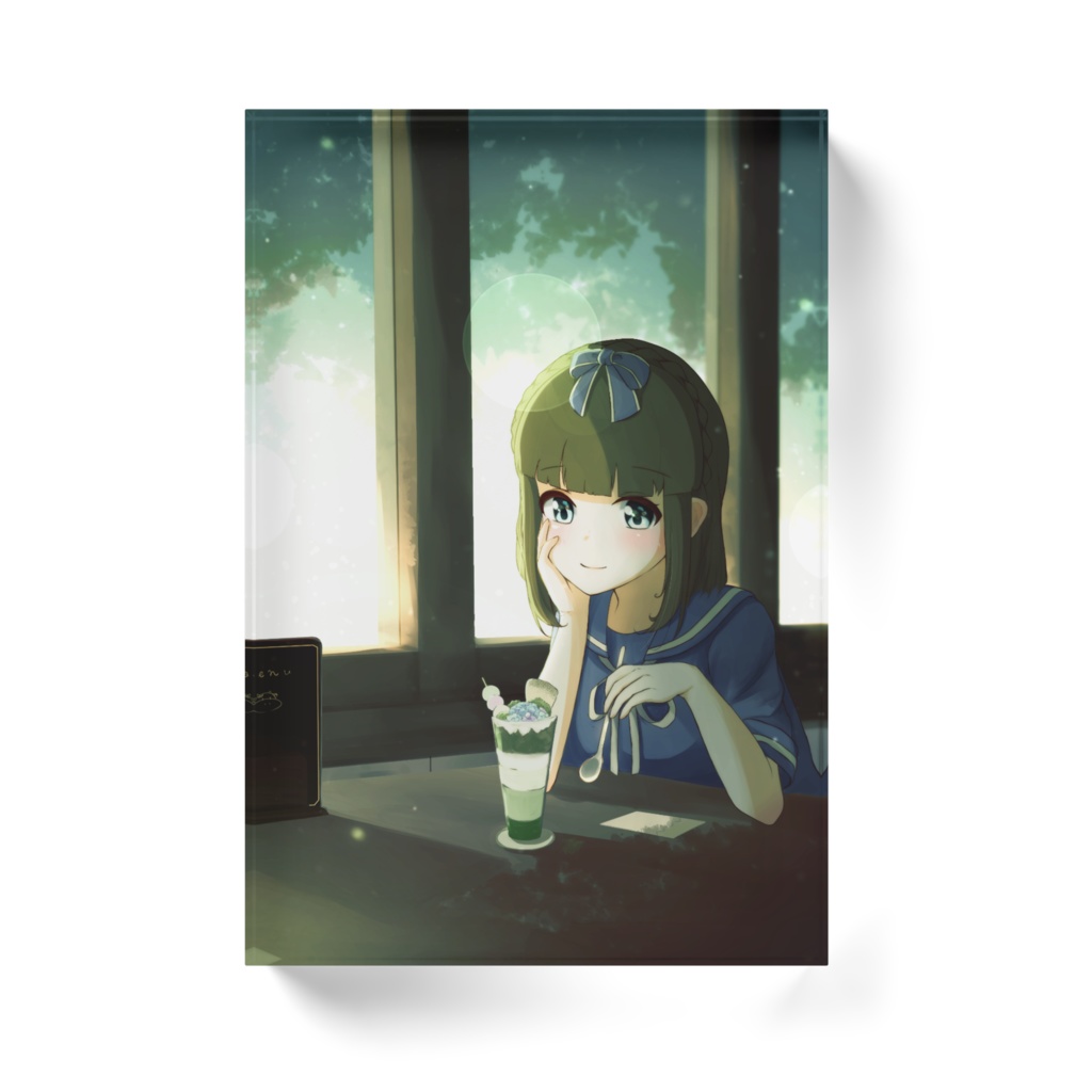 初夏、静かなカフェで