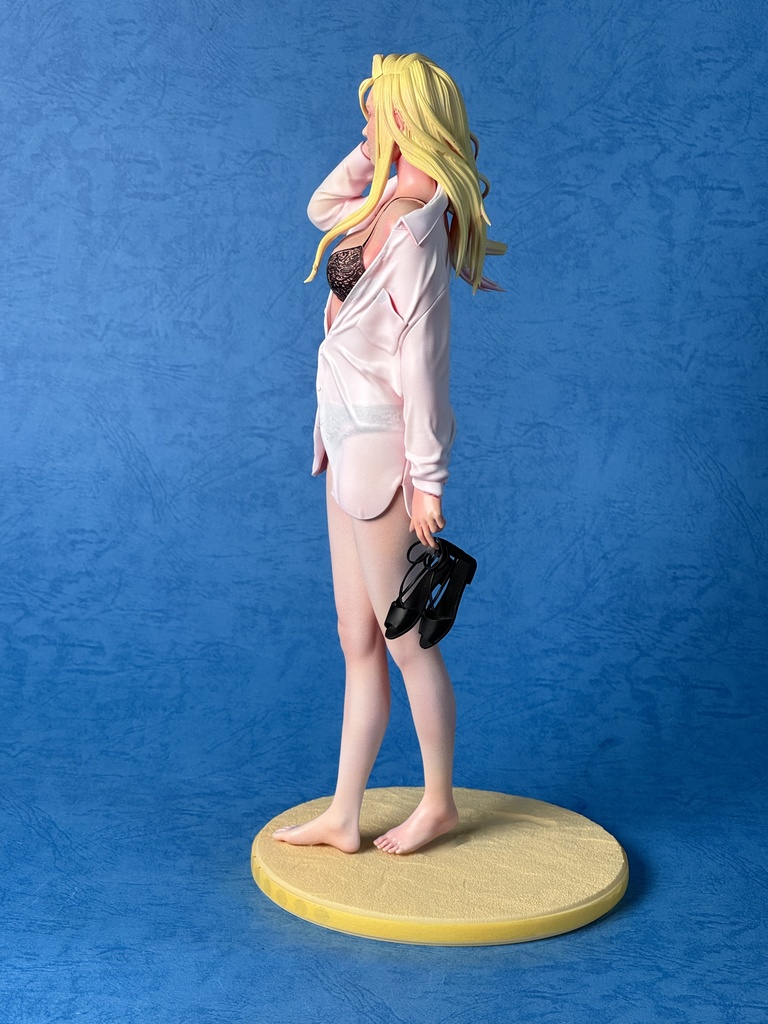 ガレージキット 海辺を歩く女はだけver 1/6スケール A woman with shirt unbuttoned 1:6 scale