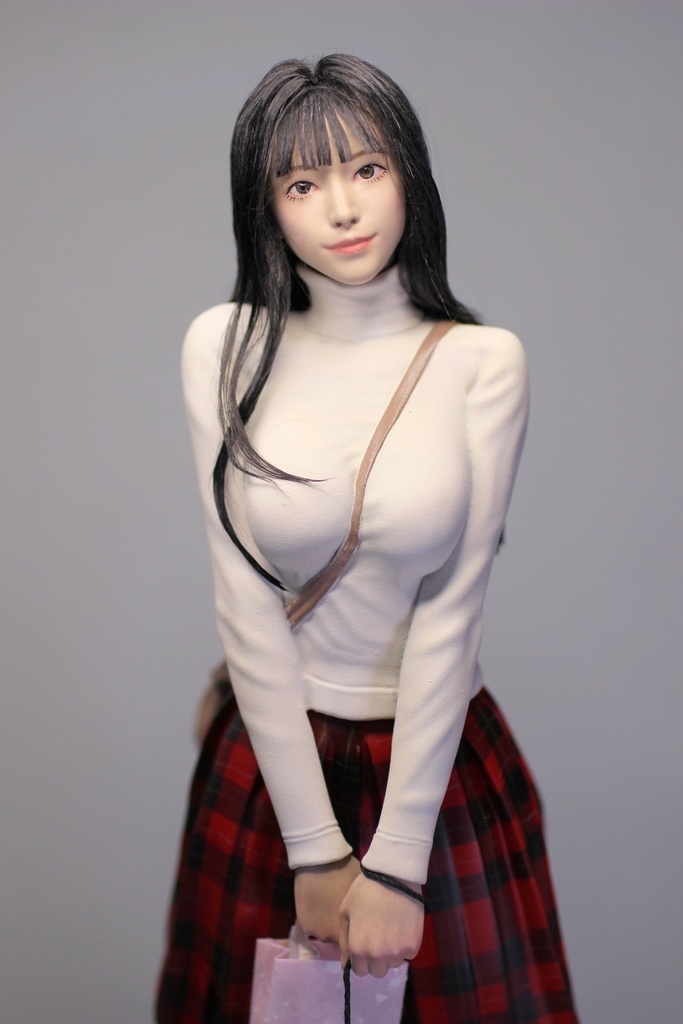 オリジナルガレージキット  パイスラッシュの女の子 (Pie-slashed girl) 1/6スケール