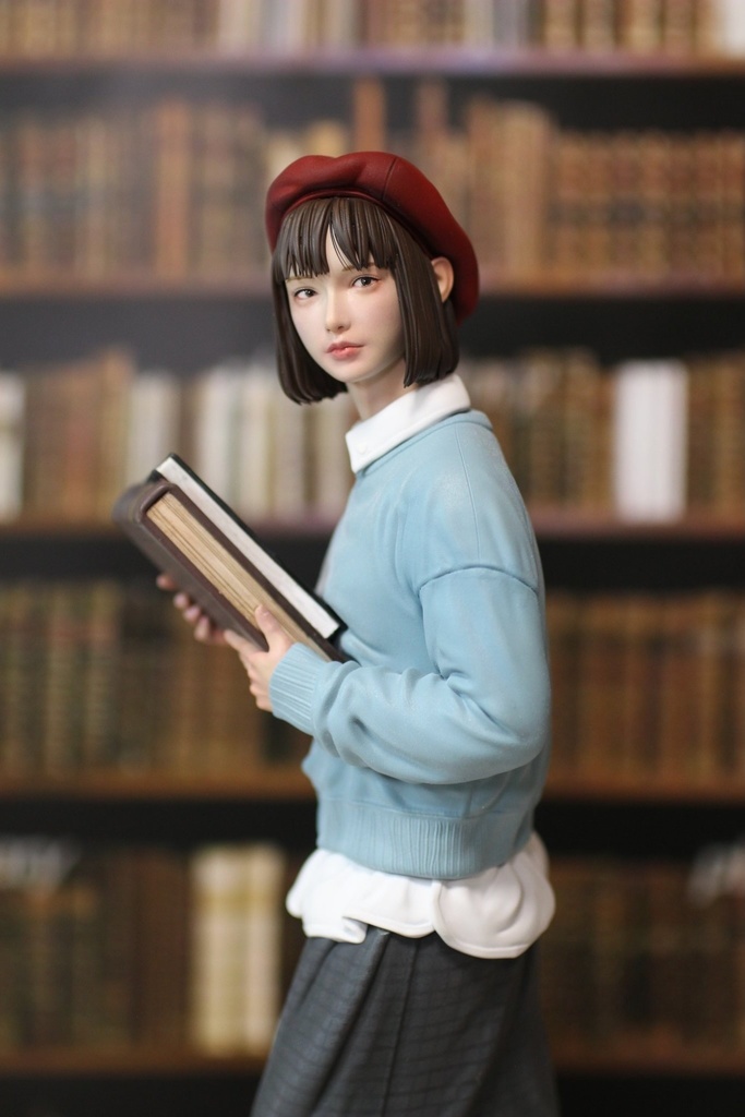 オリジナルガレージキット 本を運ぶ女性 1/6スケールもしくは1/12スケール (A Lady with Books)