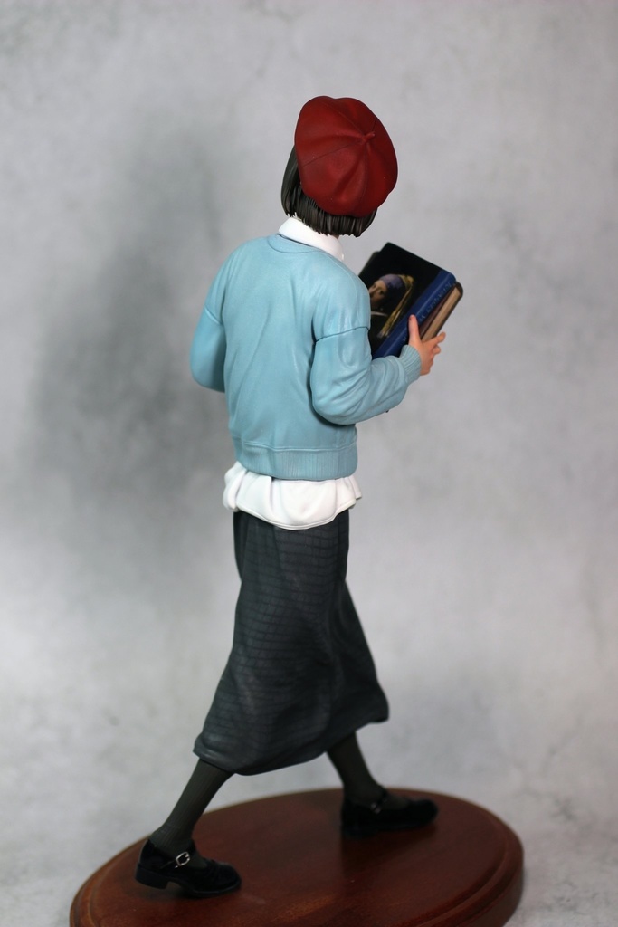 オリジナルガレージキット 本を運ぶ女性 1/6スケールもしくは1/12スケール (A Lady with Books)