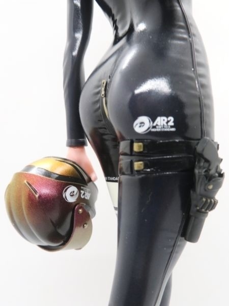 オリジナルガレージキット バイク乗りの女 1/6 もしくは 1/12スケール (A Female Rider)