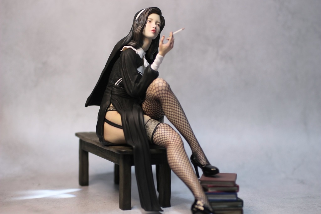 オリジナルガレージキット 聖女の休息 1/6スケール (Saint smokes)