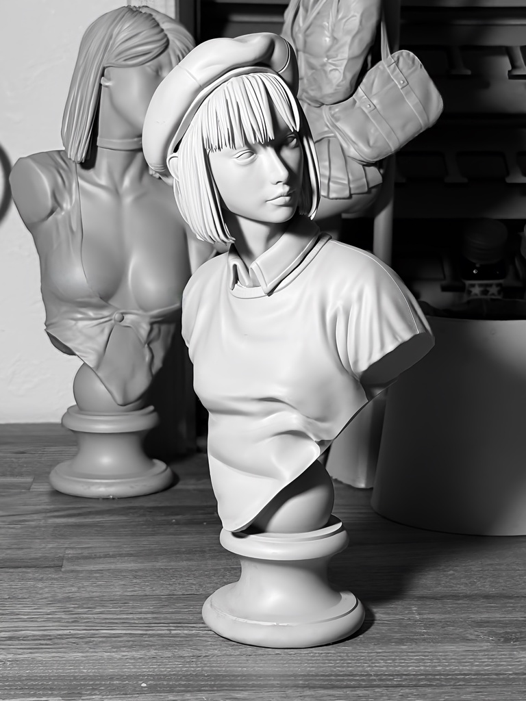オリジナルガレージキット 本を運ぶ女性 バストモデル 1/4スケール (A Lady with Books bust model)