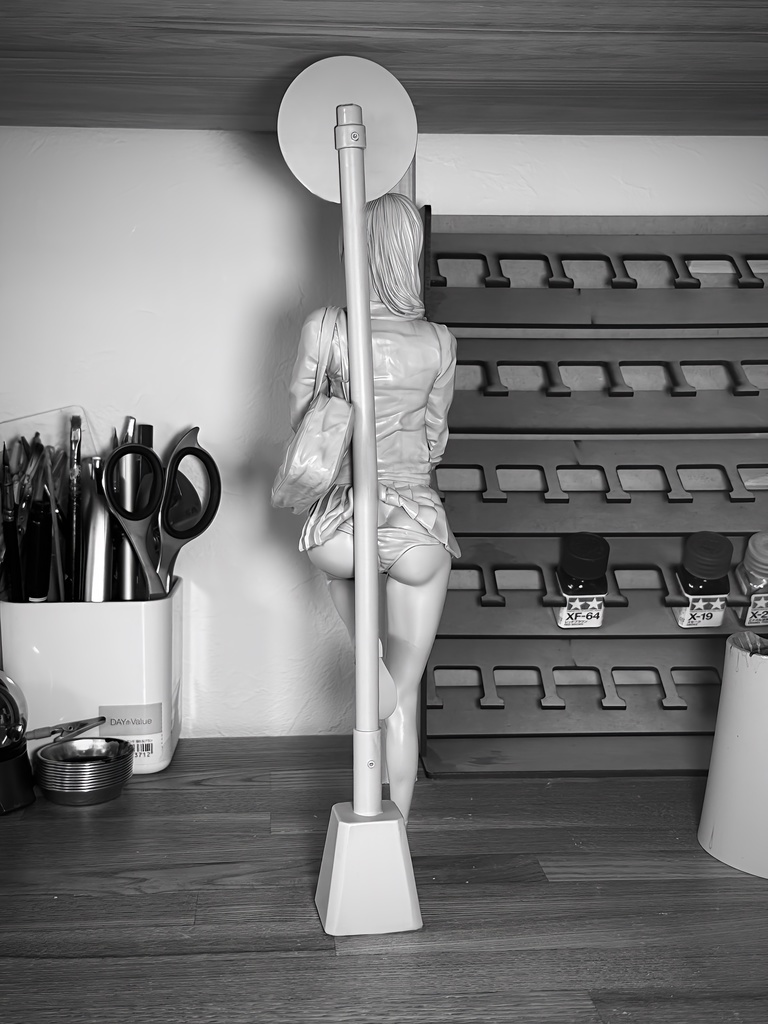 オリジナルガレージキット バス停とJK 1/6 および1/12スケール (Waiting for him)