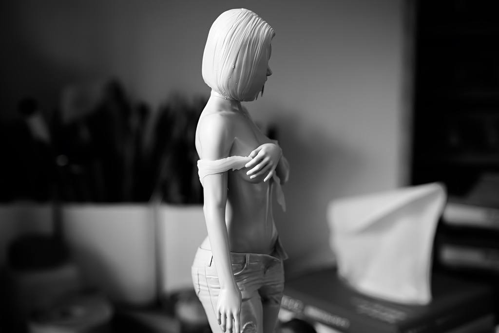 【早期割引受付中 ¥2000オフ!】 オリジナルガレージキット ジーンズの女 1/6 スケール (A lady in denim pants)