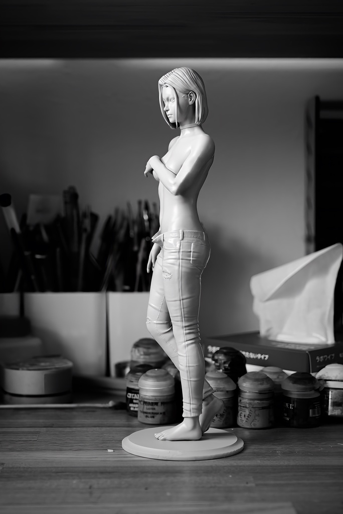 【早期割引受付中 ¥2000オフ!】 オリジナルガレージキット ジーンズの女 1/6 スケール (A lady in denim pants)