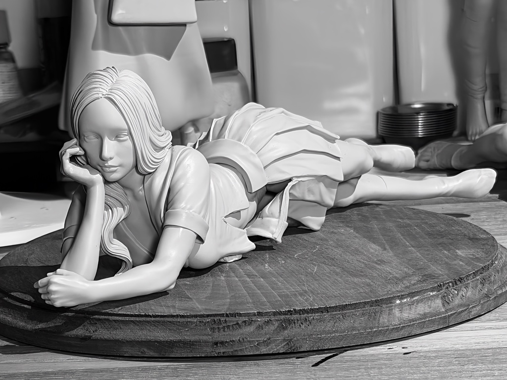 ただいま早期割引2000円オフ!!   オリジナルガレージキット ねそべる女子II 1/6 スケール (JK on a floor II)