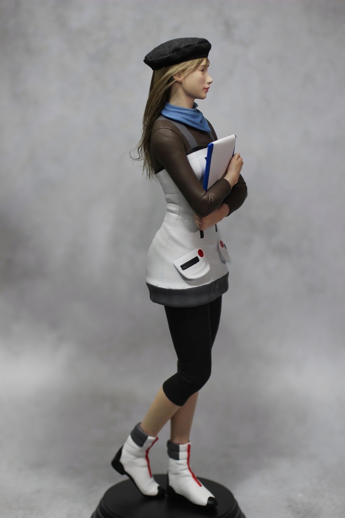 2/25 0:00以降受付開始 シン・エヴァンゲリオン劇場版より 鈴原サクラ セミリアル 1/6スケール未塗装ガレージキット