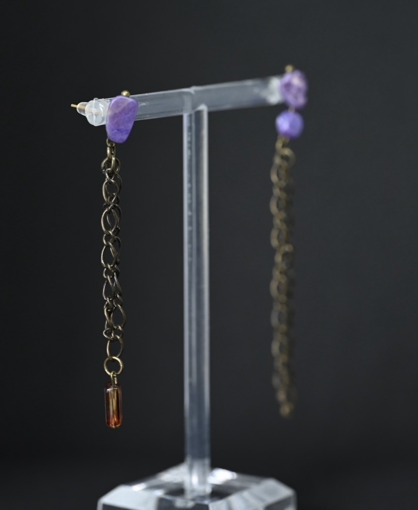 チャロアライトのアシンメトリーピアス