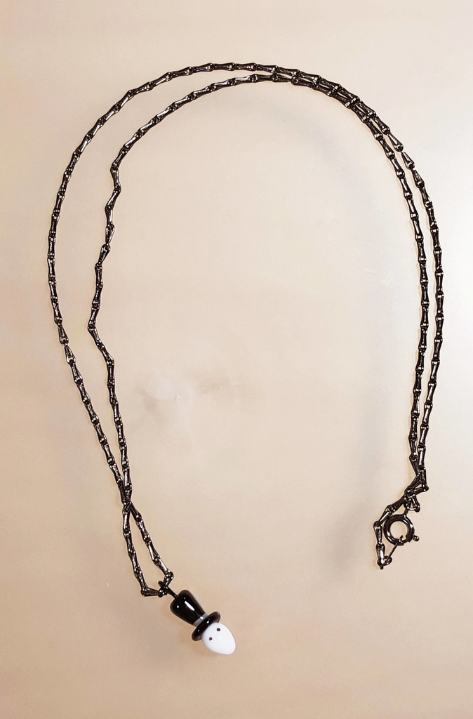 ガラス細工リッパーのネックレス