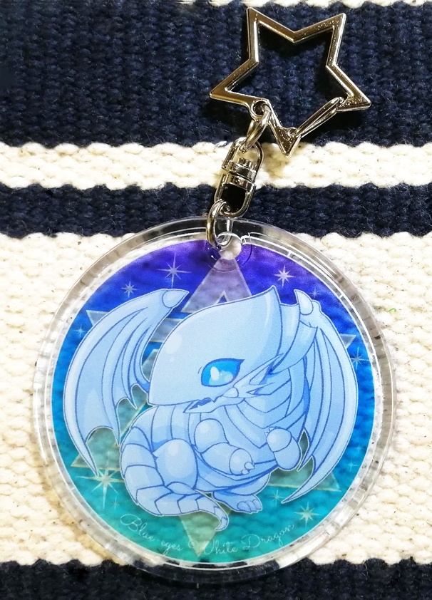 ブルーアイズやわらかクリアチャーム