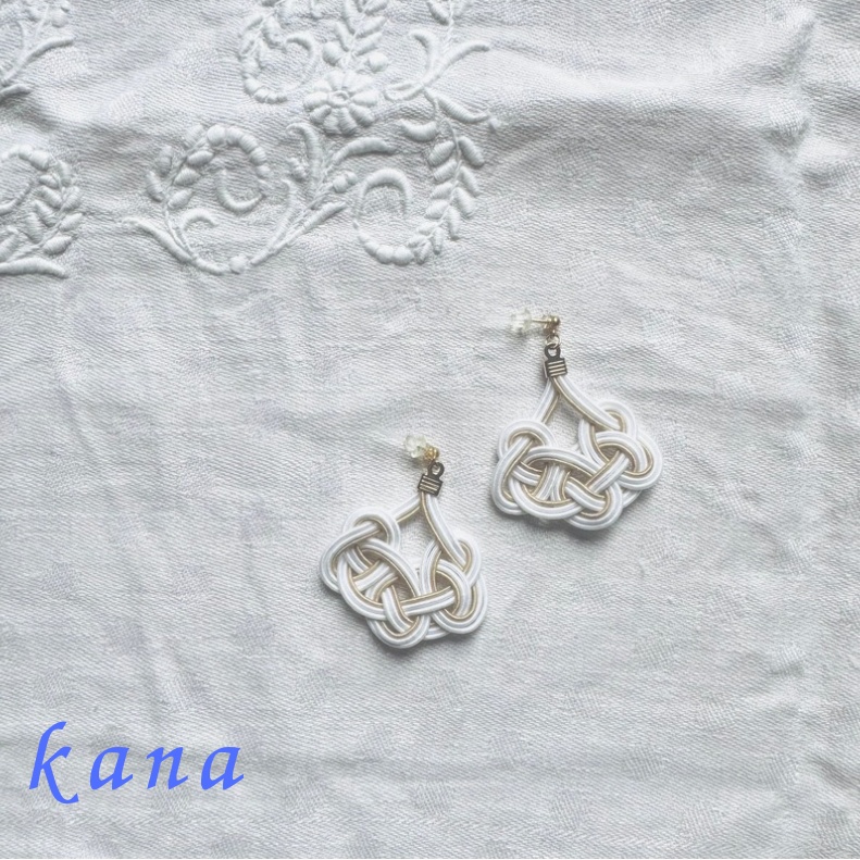 水引・あわじ結び・白×金　【ピアス・イヤリング】
