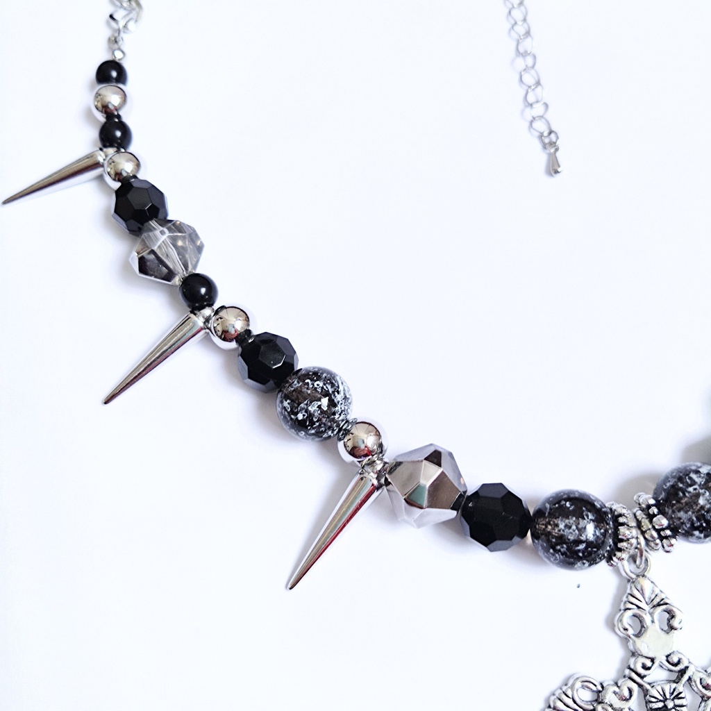 クロススパイクネックレス