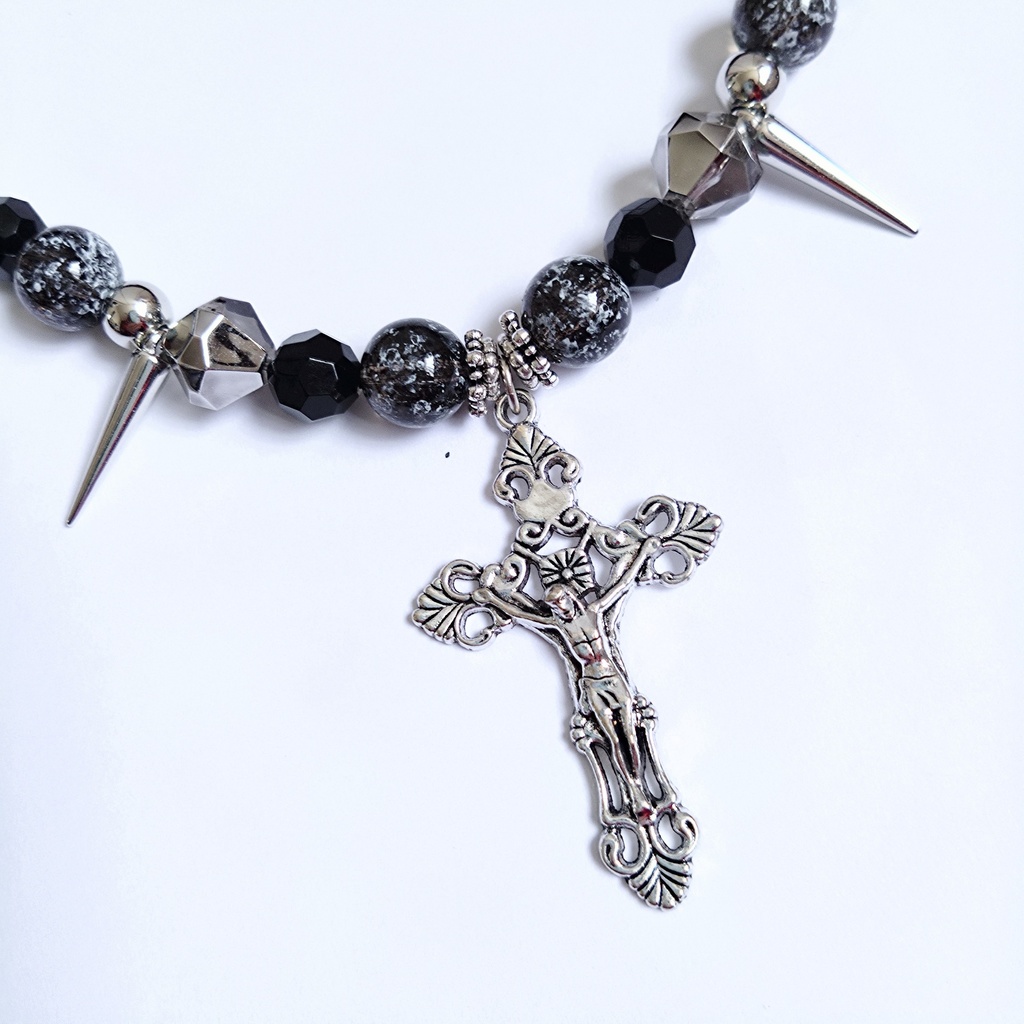 クロススパイクネックレス