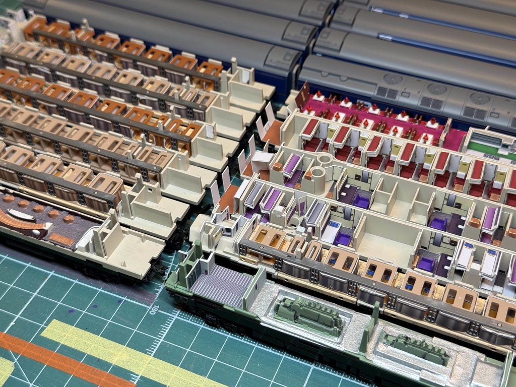 60007 北斗星3・4号JR北海道仕様12両用内装パーツセット(98656 北斗星3・4号JR北海道仕様基本セット、98657 北斗星3・4号JR北海道仕様増結セット用)