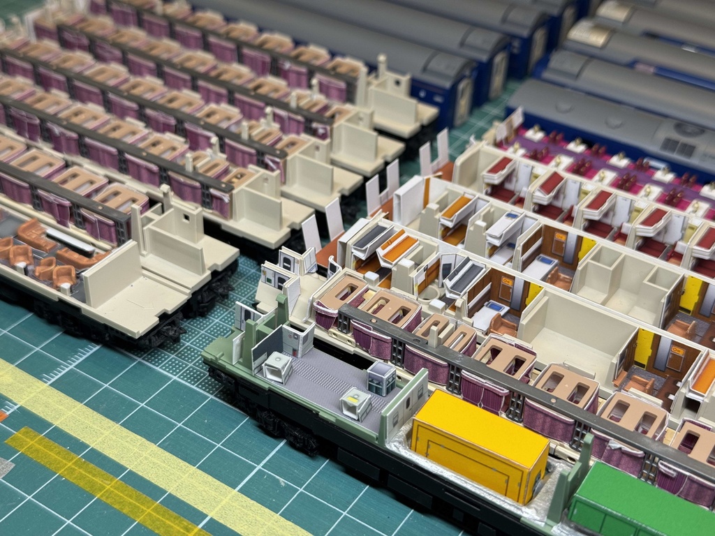 60010 北斗星3・4号JR東日本仕様12両用内装パーツセット(98704 北斗星JR東日本仕様基本セットB、単品オハネフ2両、単品オハネ3両用)
