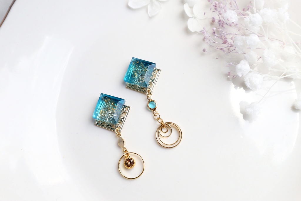 【ピアス／イヤリング】行秋