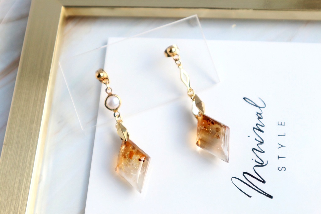 【ピアス／イヤリング】凝光