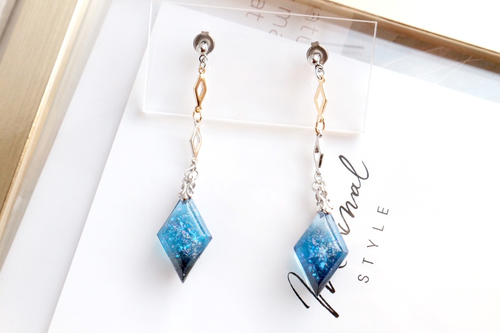 【耳飾り／ネックレス】diamond rhombus　カピターノ「隊長」