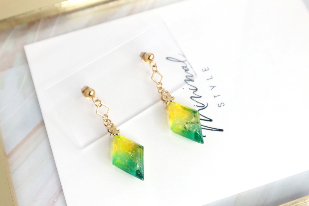 【耳飾り/ネックレス】rhombus stone キィニチ