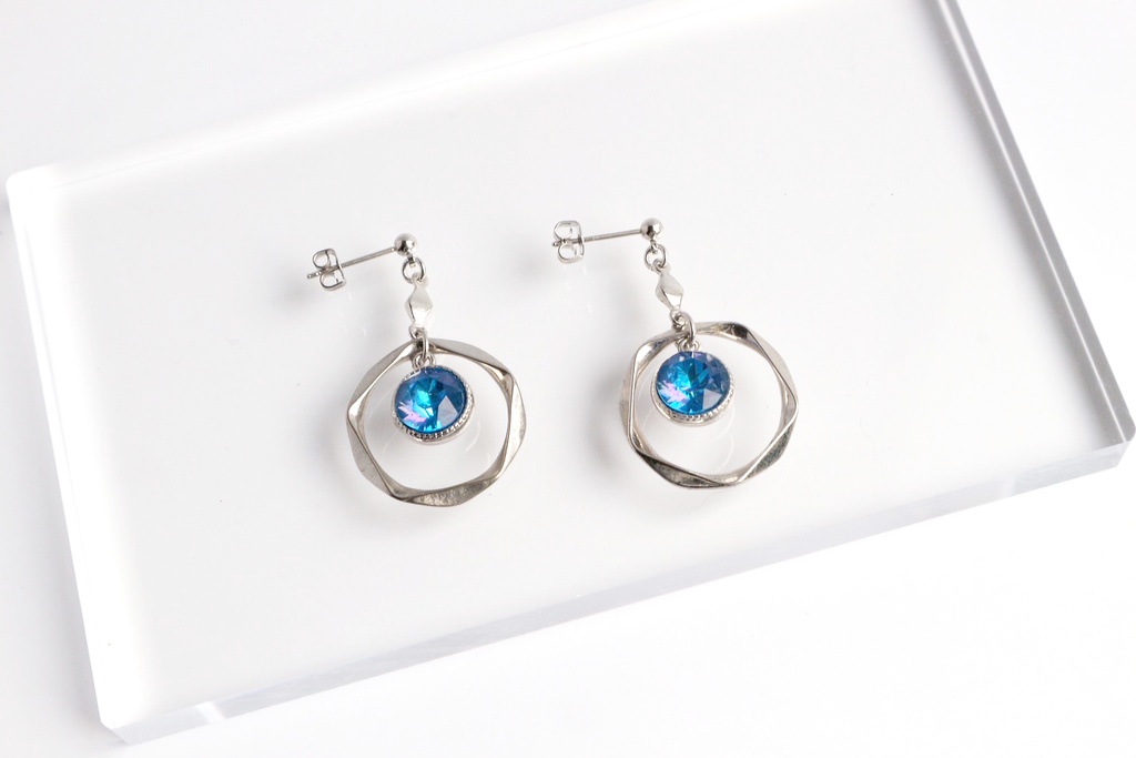 【ピアス/イヤリング】謎煙の印