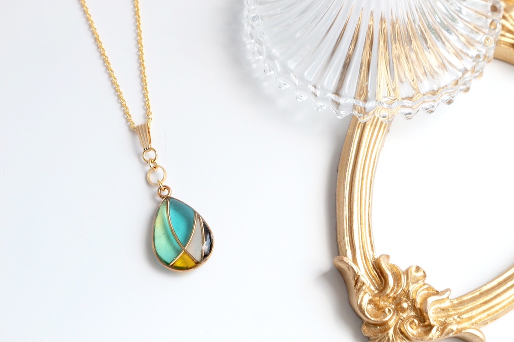 【ネックレス】ステンドグラス風 セノ・ティナリ