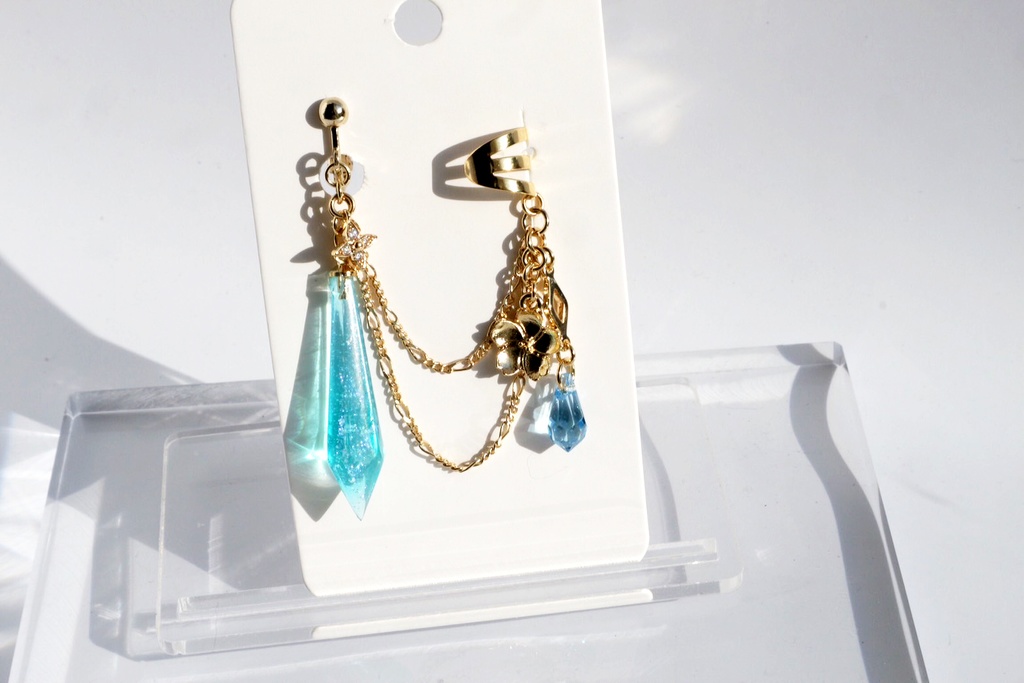 【イヤーカフ&ピアス(イヤリング)】VΔLZ