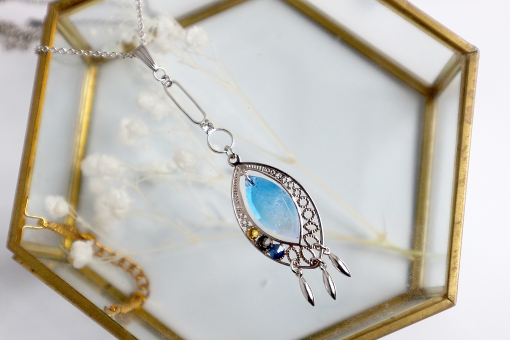 【ネックレス】brilliant chandeliers　blue flame