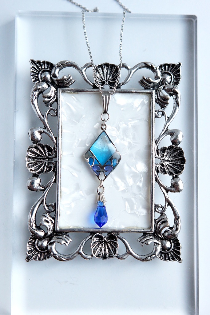 【ネックレス】ステンドグラス風ネックレス フリンズ