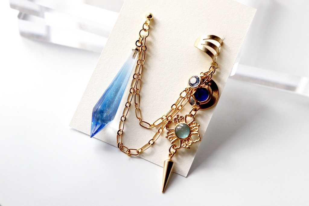 【イヤーカフ＆ピアス】放浪者