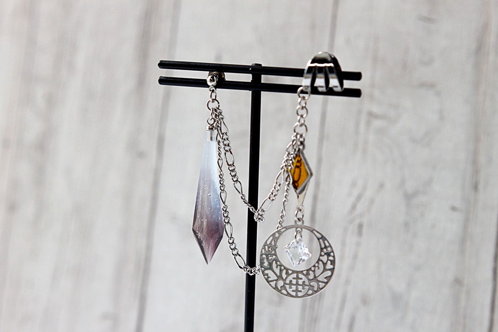 【イヤーカフ＆ピアス】イルーガ