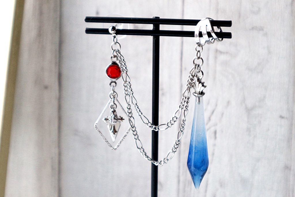 【イヤーカフ＆ピアス】Lohen　