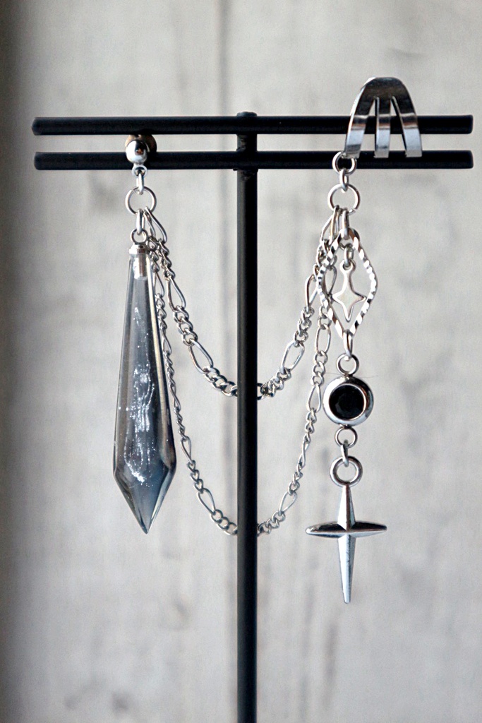 【イヤーカフ＆ピアス】漂泊者