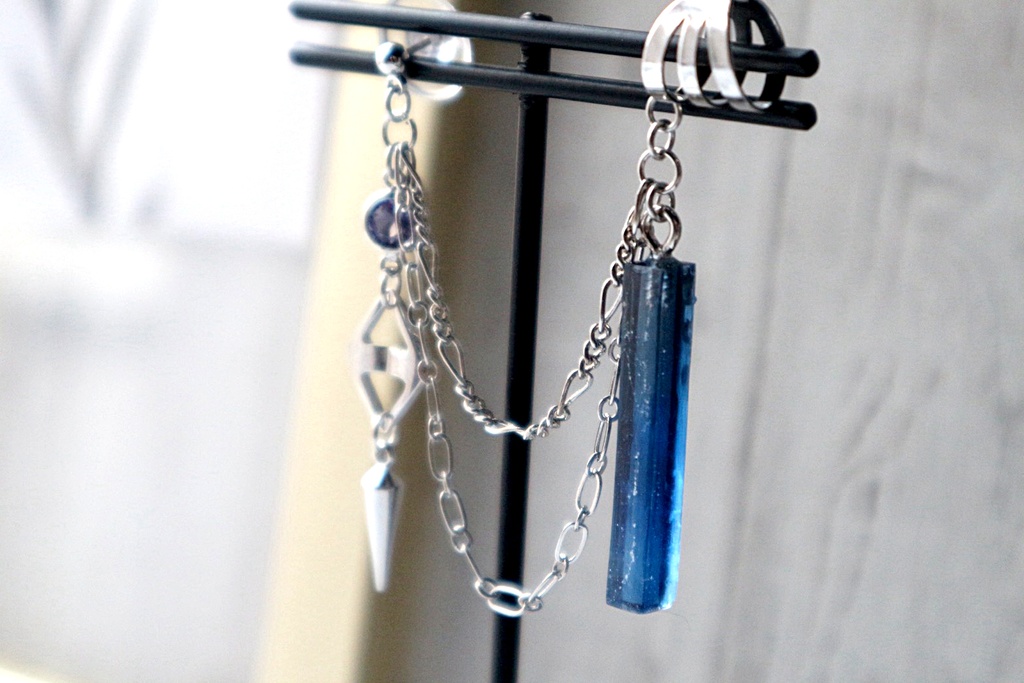 【イヤーカフ＆ピアス】stick　frins
