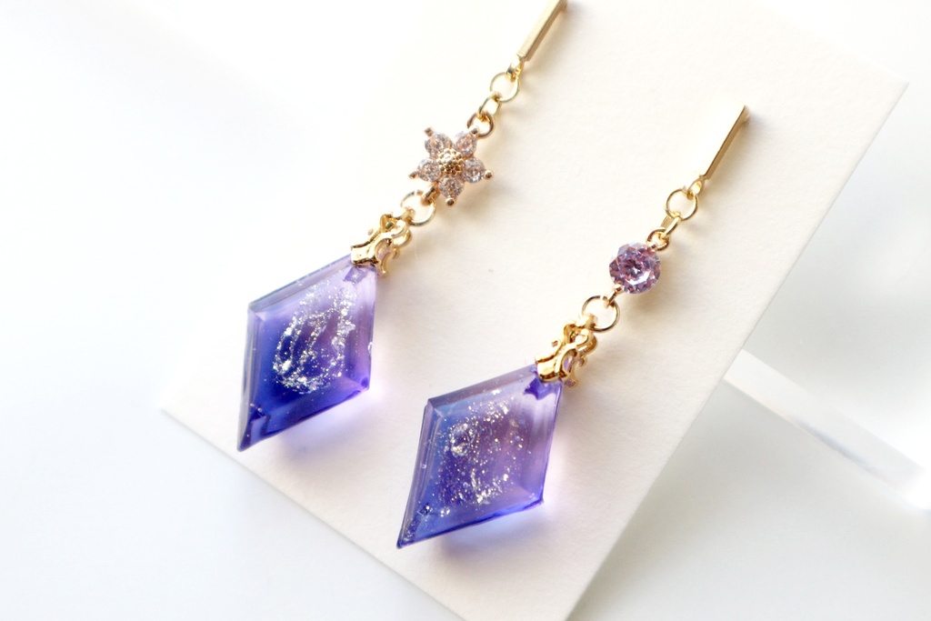 【ピアス】宵闇に咲く花